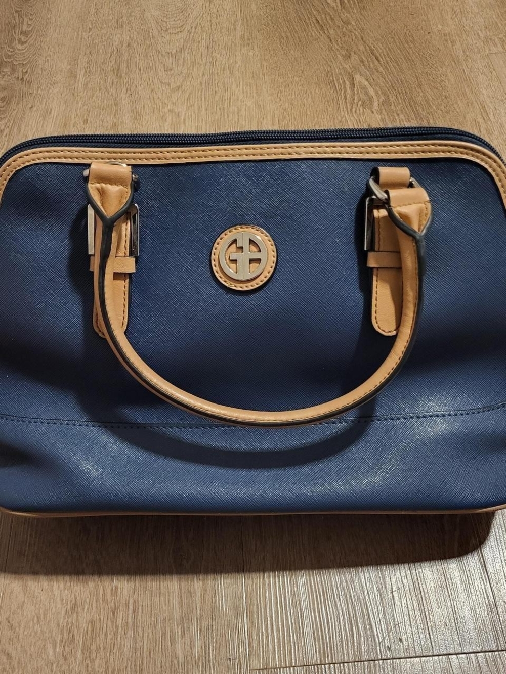 Giani Bernini Navy and Tan Dome Satchel